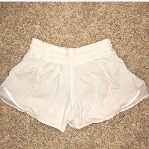lulu lemon white shorts